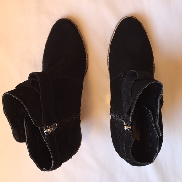 Dolce Vita Black Suede Buckle Zipper Ankle Boots - Picture 7 of 7